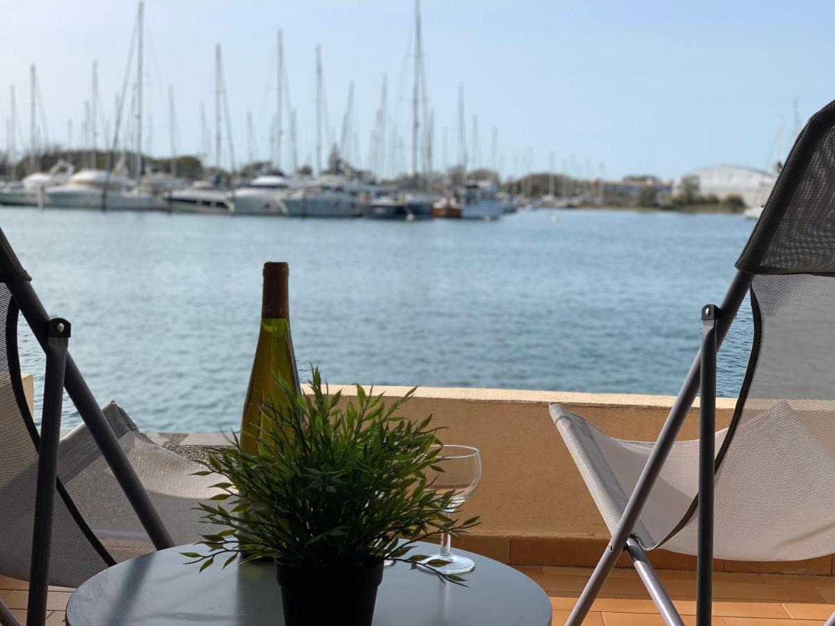 Les Argonautes: Beachfront Studio with Pool and Sea Views Agde Exterior photo