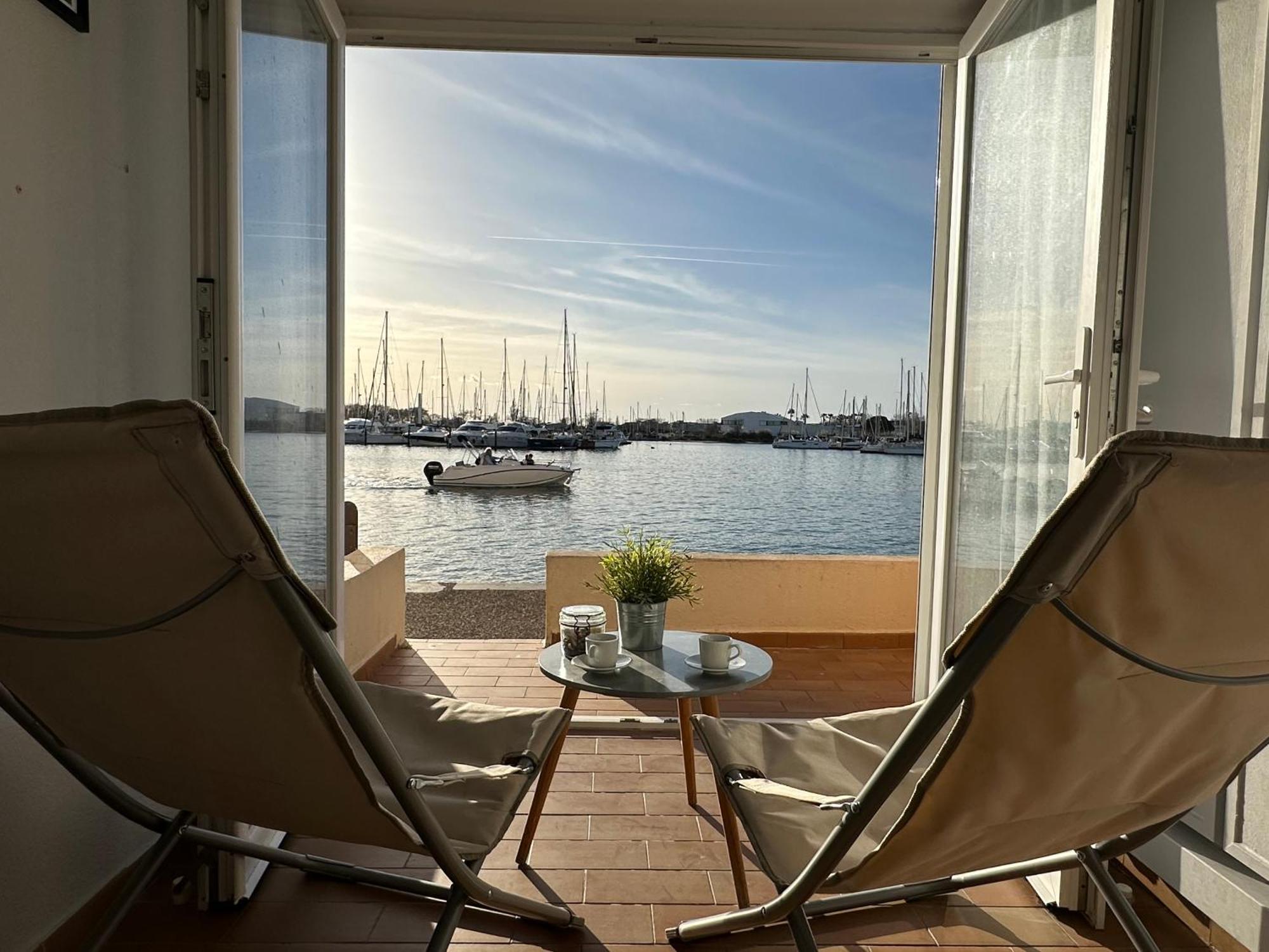 Les Argonautes: Beachfront Studio with Pool and Sea Views Agde Exterior photo